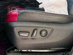 تۆیۆتا لاند کروزەر